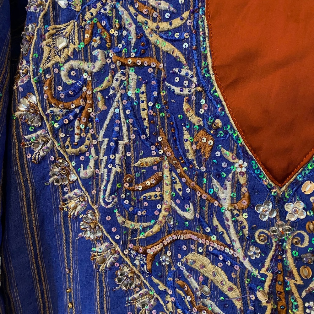 Indian Pinstriped Tunic with Embroidered Detail - Picture 3 of 5